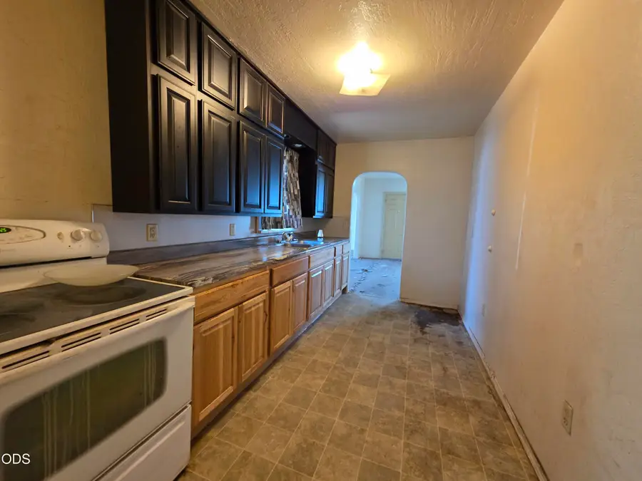 2045 Garden Avenue, Klamath Falls, OR 97601 - #3