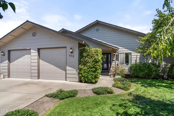 472 Phyllis Drive, Eagle Point, OR 97524