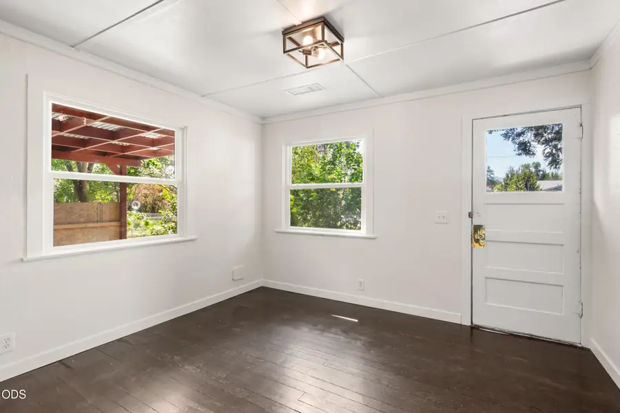 105 Maple Street, Phoenix, OR 97535 - #3