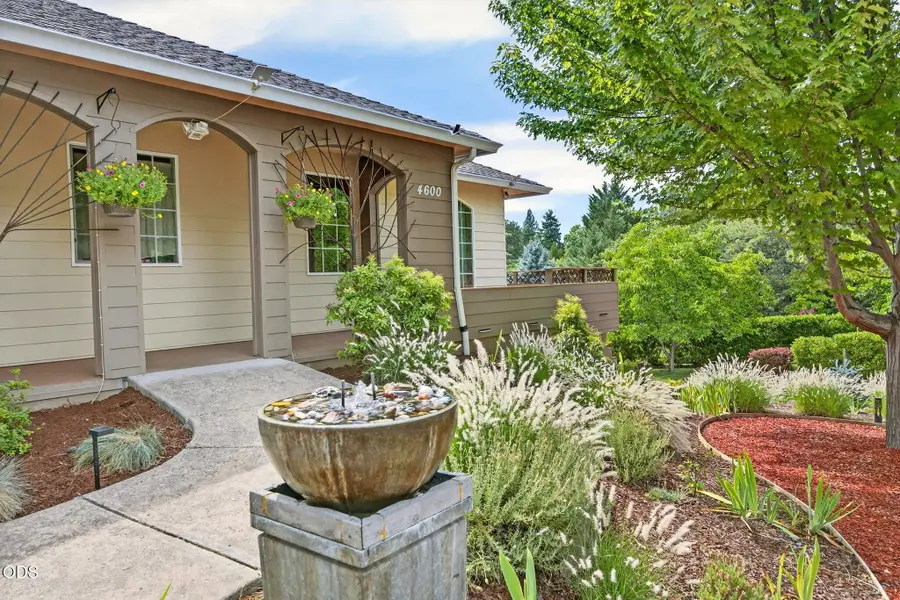 4600 Cloudcrest Drive, Medford, OR 97504 - #2