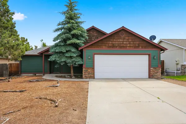 592 NE Redwood Avenue, Redmond, OR 97756