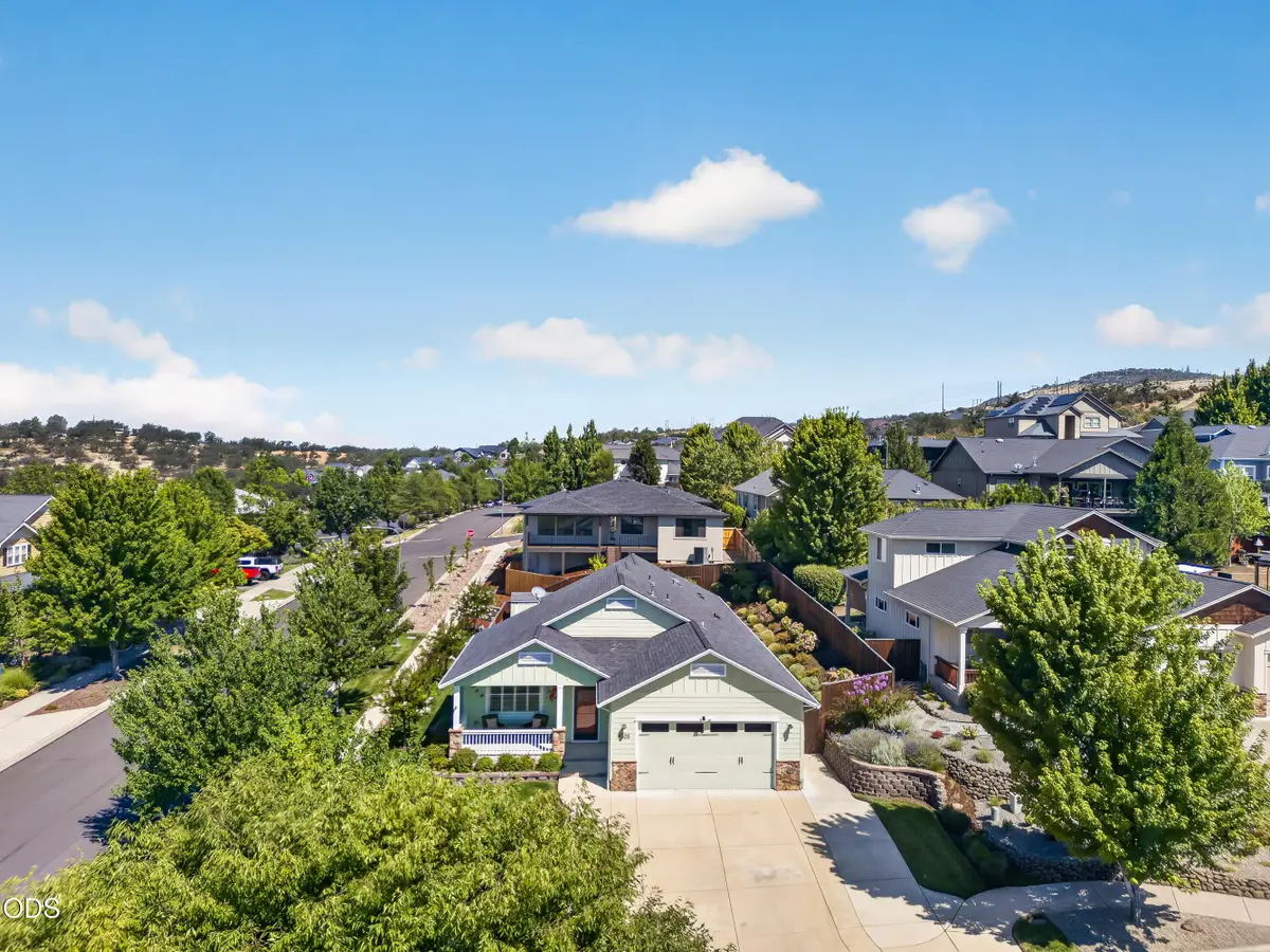 4303 Vineyard Terrace, Medford, OR 97504 - #1