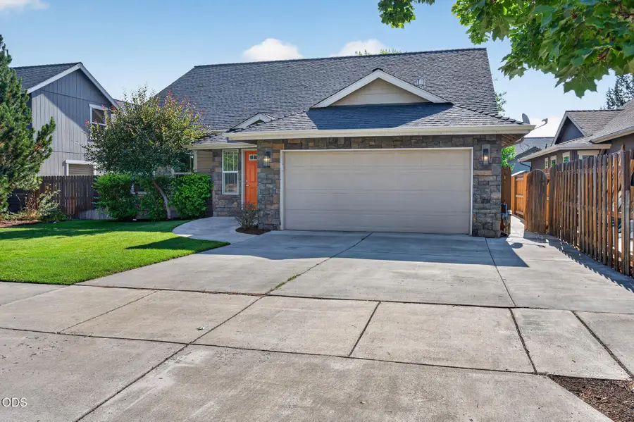 3190 NE Delmas Street, Bend, OR 97701 - #3
