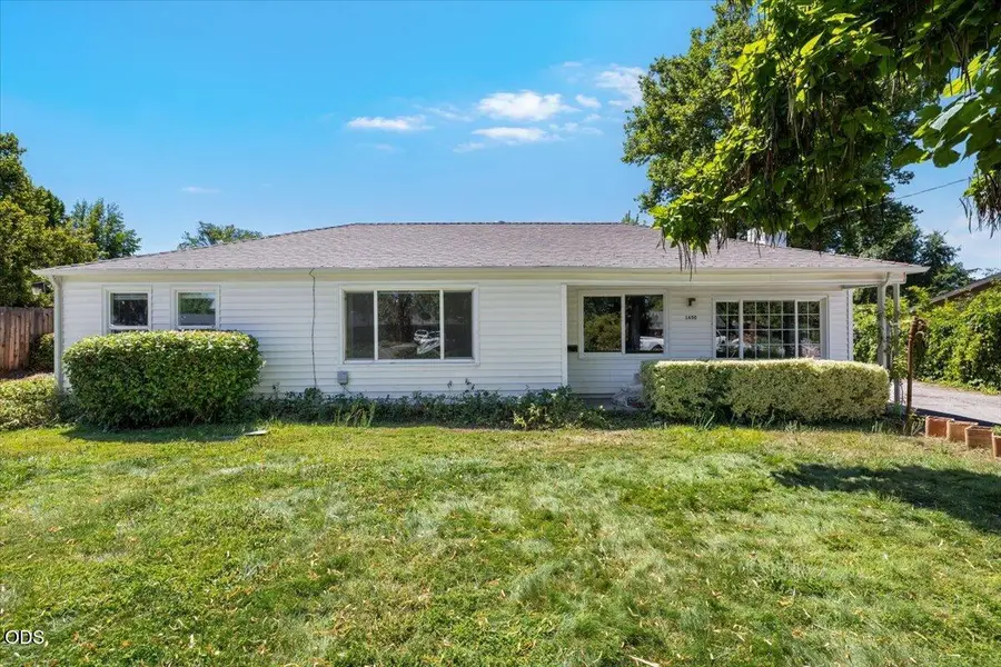 1650 Grand Avenue, Medford, OR 97504 - #2