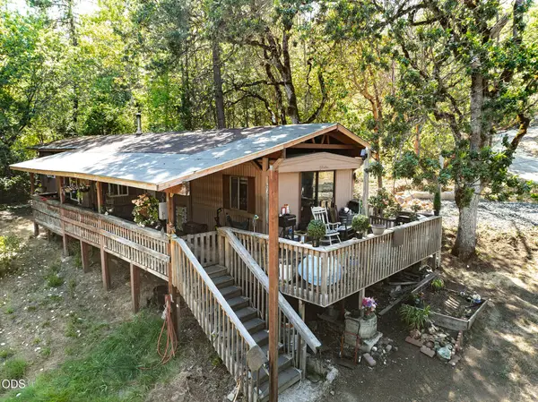 800 Homewood Road, Grants Pass, OR 97527