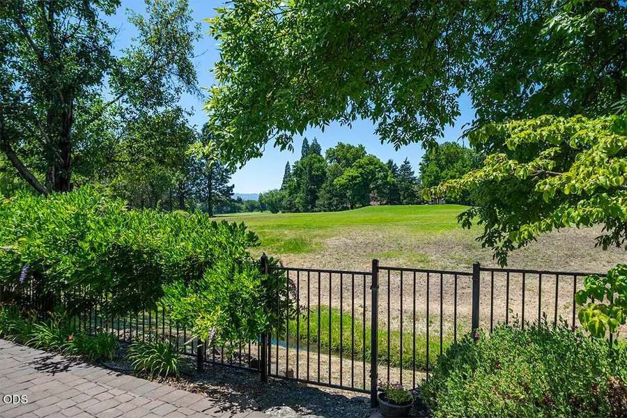 232 Island Pointe Drive, Medford, OR 97504 - #3