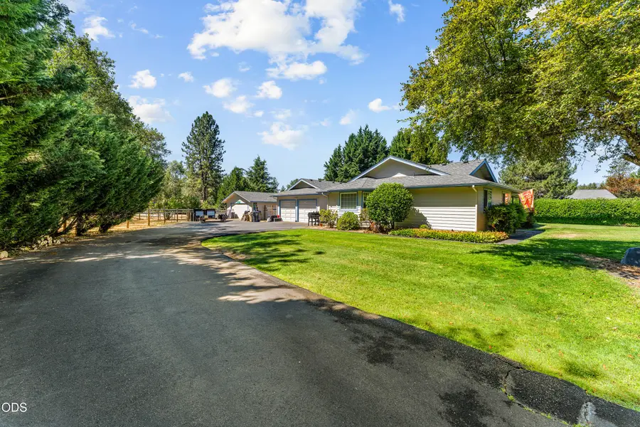 181 Jo Creek Place, Merlin, OR 97532 - #3
