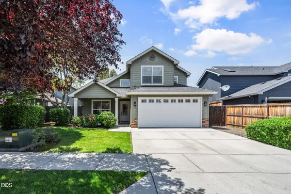 657 Spring Valley Drive, Medford, OR 97501