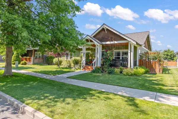 1731 NW Jackpine Avenue, Redmond, OR 97756