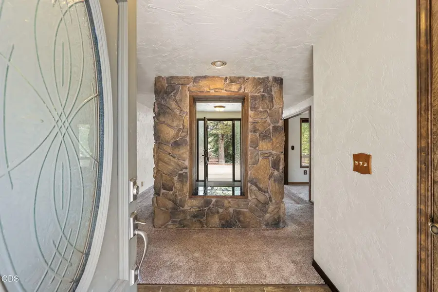 64699 Mcgrath Road, Bend, OR 97701 - #2