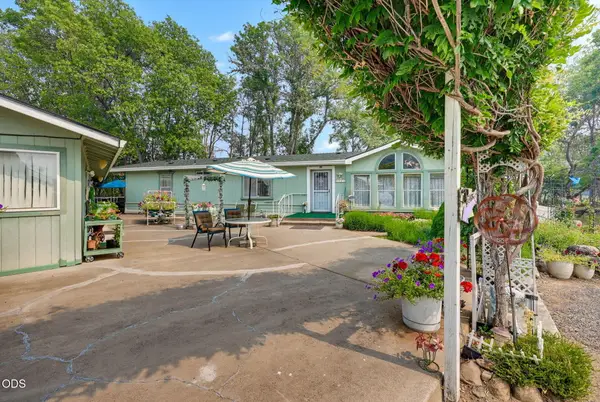 9561 Hwy-140, Eagle Point, OR 97524