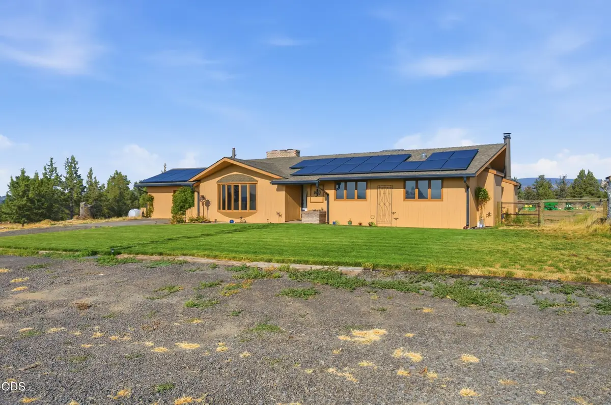 105 SE Barber Road, Madras, OR 97741 - #1