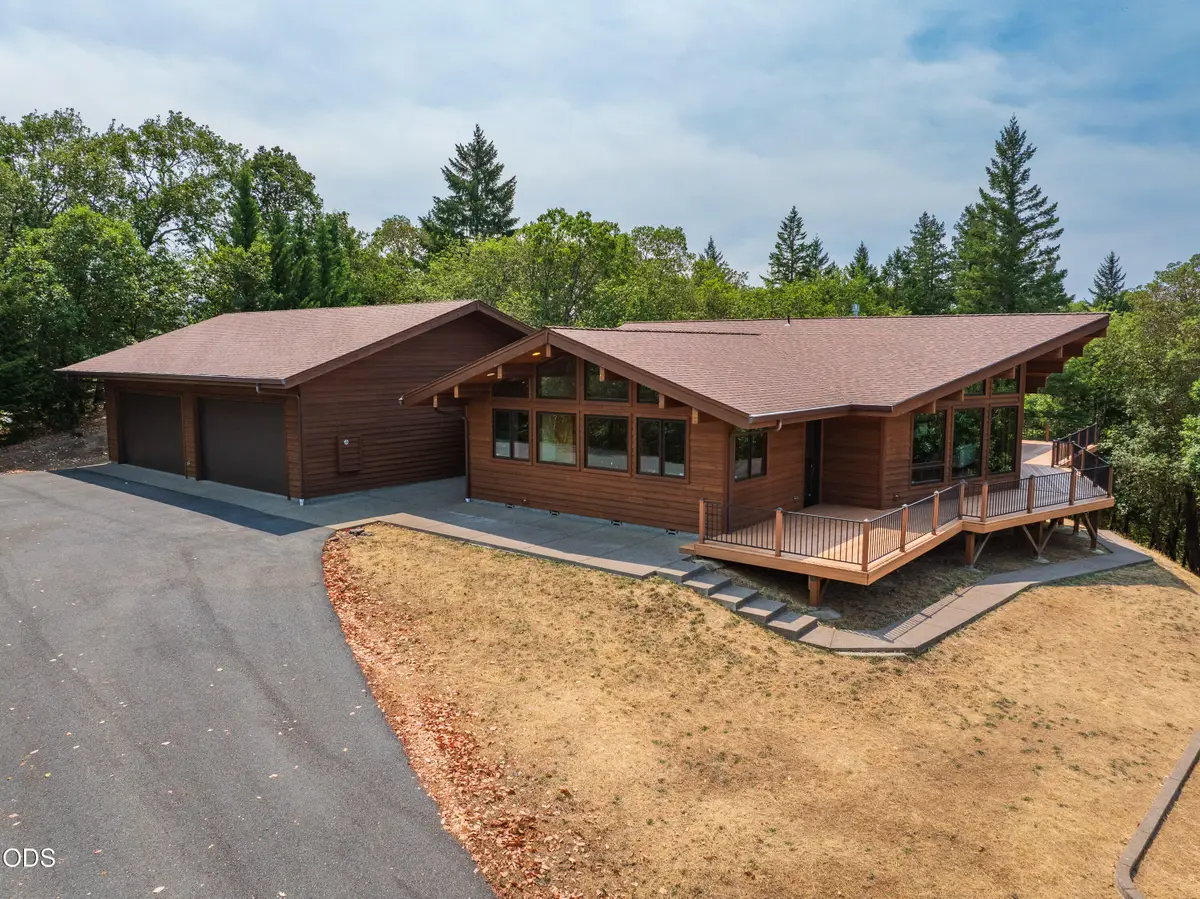 616 Mountain Paradise Drive, Grants Pass, OR 97526 - #1