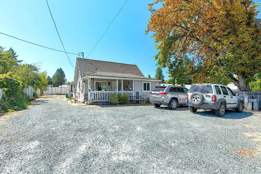 1550 Carnahan Drive, Grants Pass, OR 97527 - #2