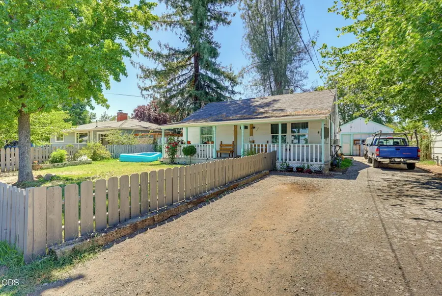 1407 Dakota Avenue, Medford, OR 97501 - #2