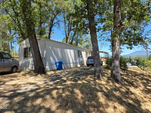 4618 Redwood Avenue, Grants Pass, OR 97527
