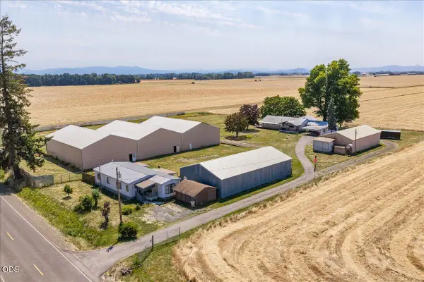 34976 Kamph Drive Ne, Albany, OR 97322