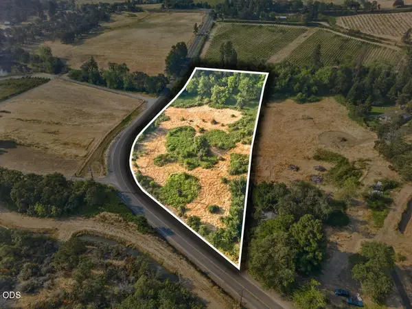 3545 Pioneer Road, Medford, OR 97501