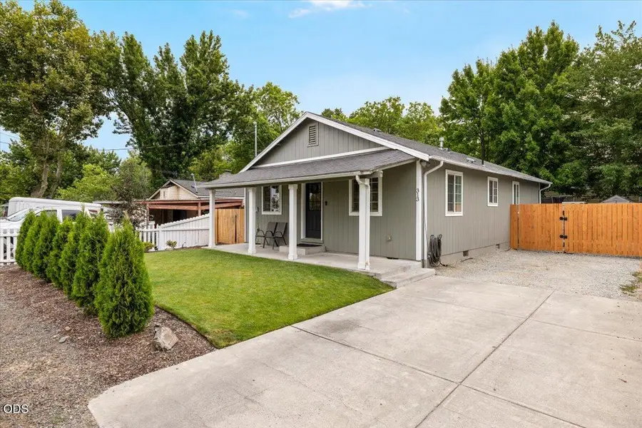 313 Berrydale Avenue, Medford, OR 97501 - #2