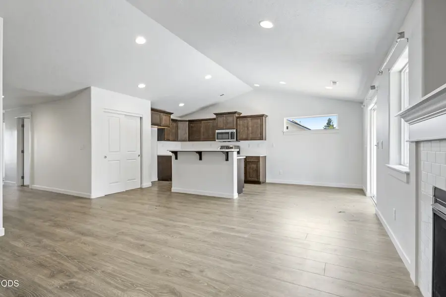 51350 Apache Tears Court, La Pine, OR 97739 - #3