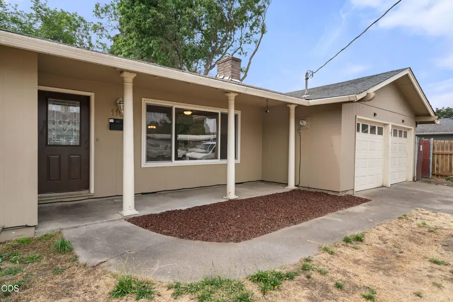 110 Victoria Way, Central Point, OR 97502 - #3