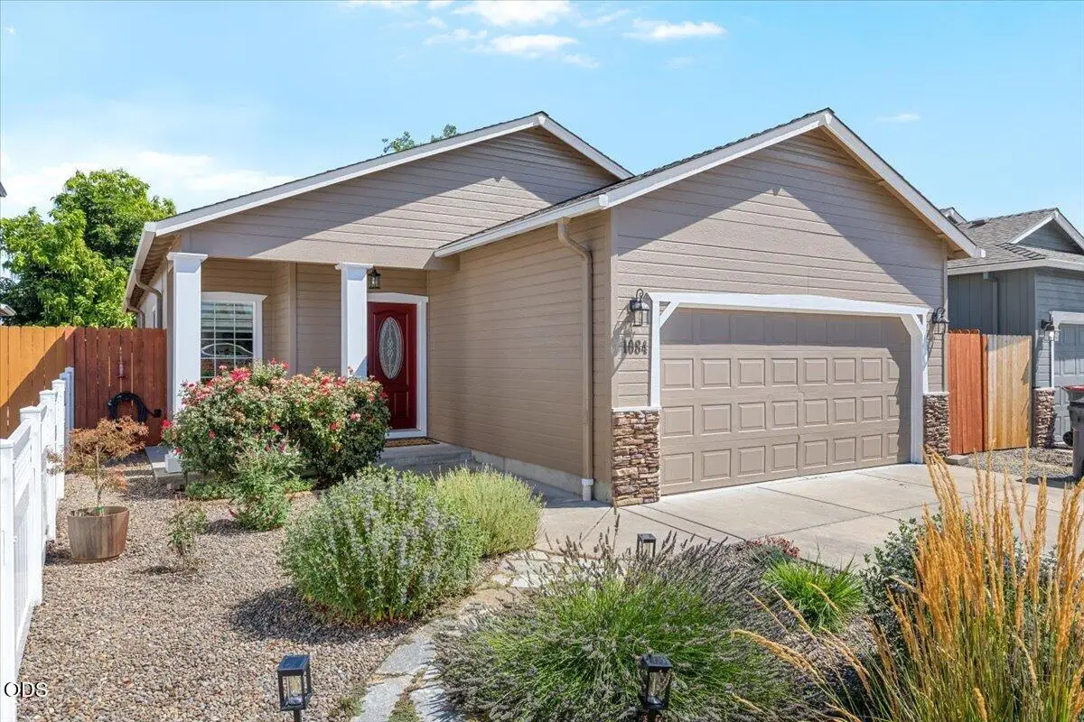 1084 Katie Mae Drive, Medford, OR 97501 - #1