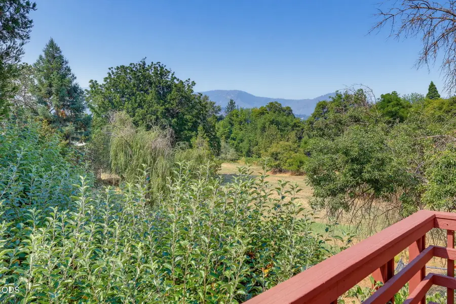 1111 Oak Street, Ashland, OR 97520 - #3