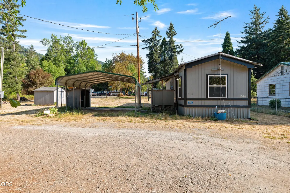 200 Lizzy Lane, Glendale, OR 97442 - #1