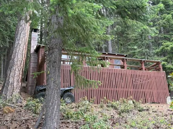 24284 Crescent Lake Road, Crescent Lake, OR 97733
