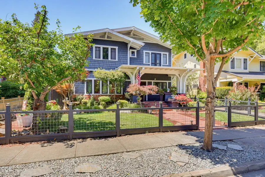19 Geneva Street, Medford, OR 97504 - #2