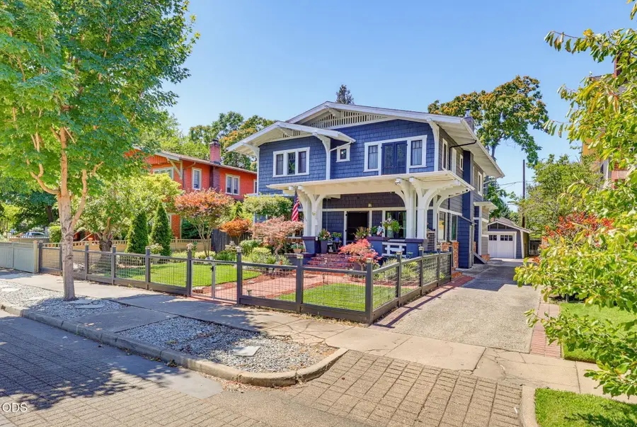 19 Geneva Street, Medford, OR 97504 - #3
