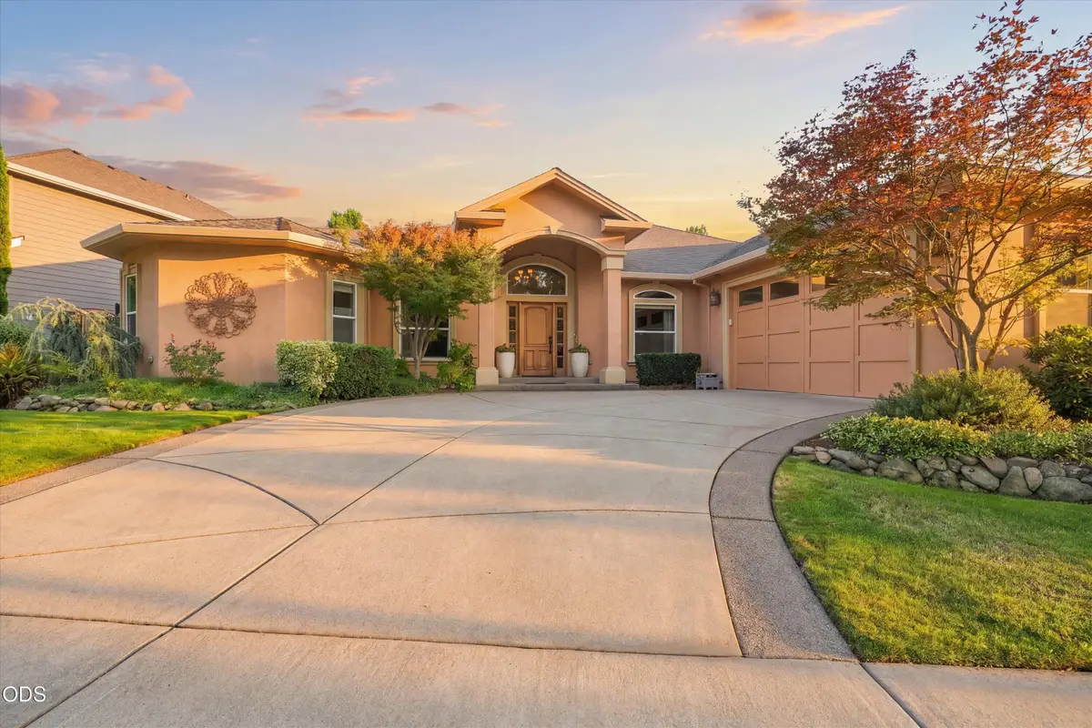 3716 Sherwood Park Drive, Medford, OR 97504 - #1