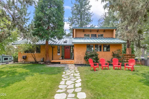 733 NW Saginaw Avenue, Bend, OR 97703