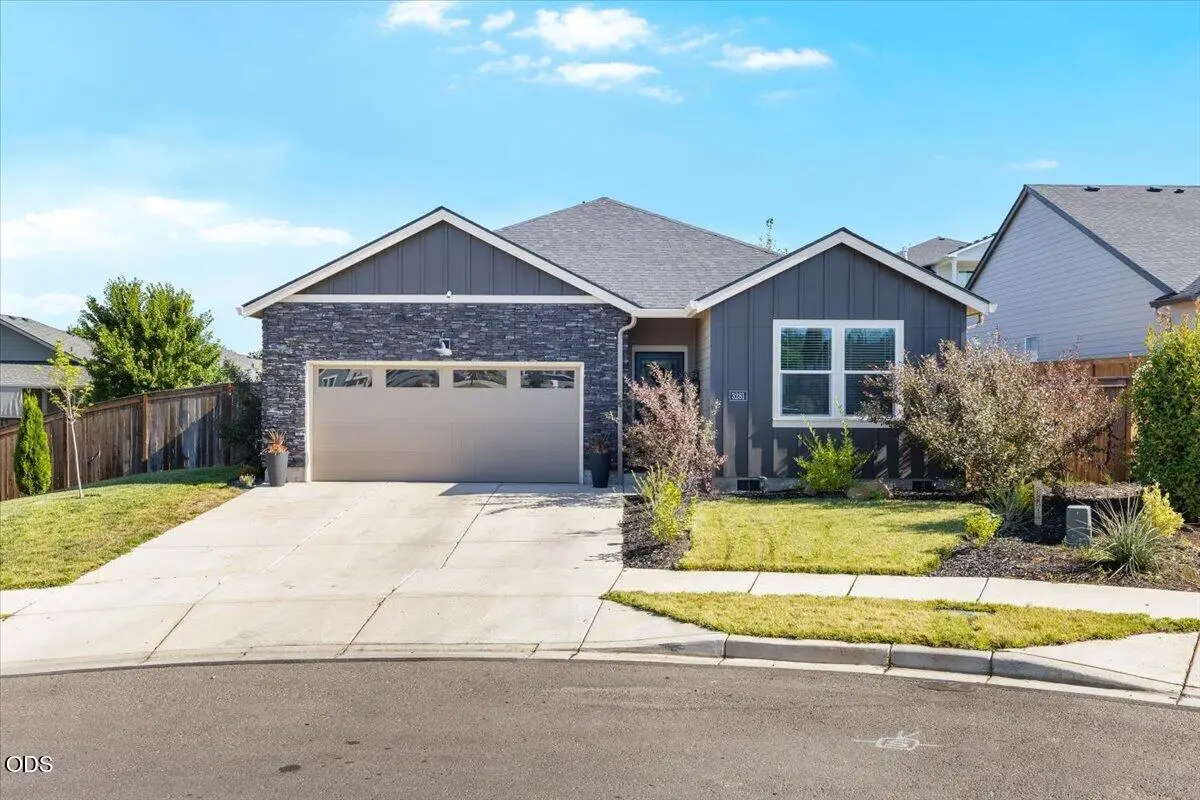 3281 Broken Top Way, Medford, OR 97504 - #1