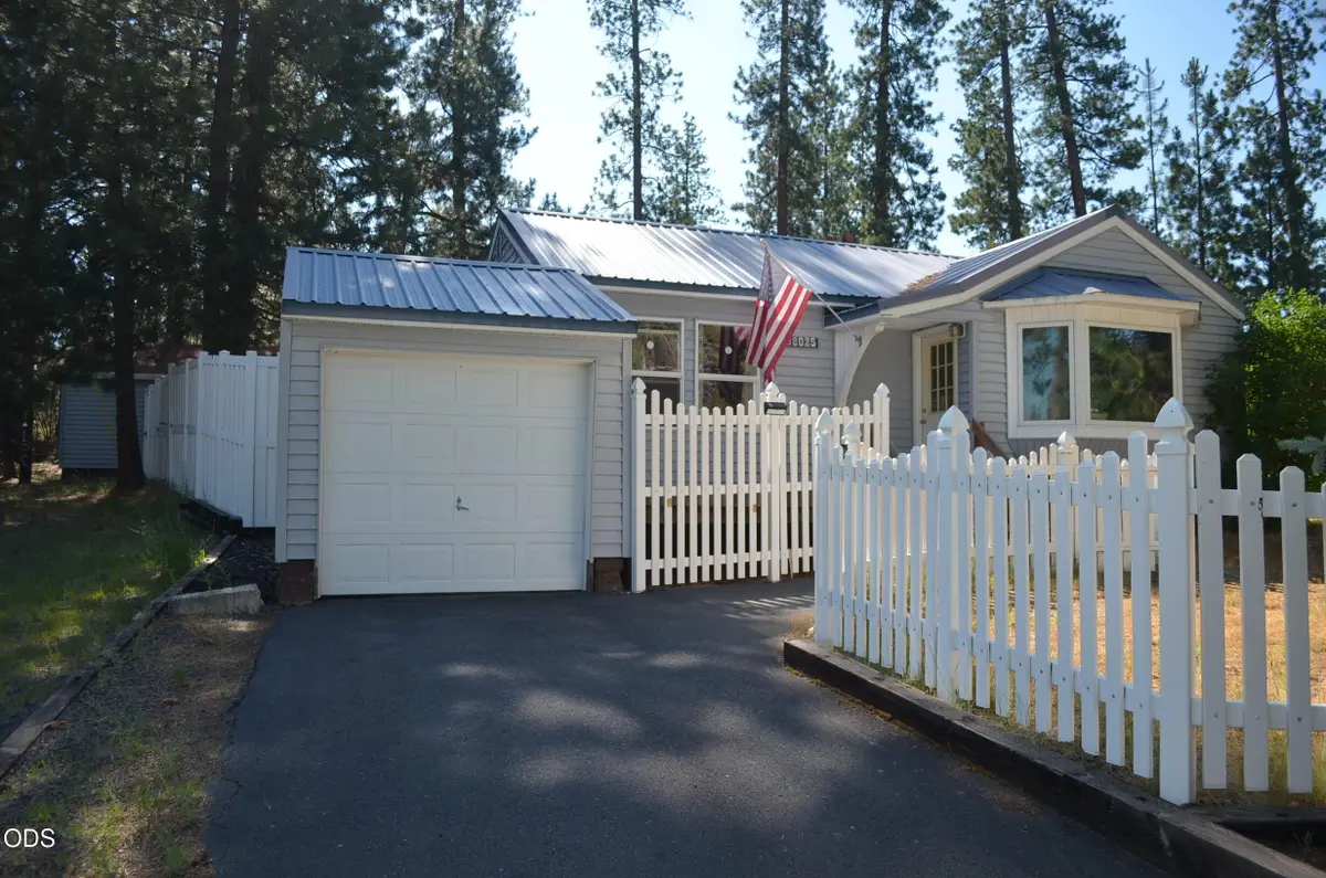 138025 Hillcrest Street, Gilchrist, OR 97737 - #1