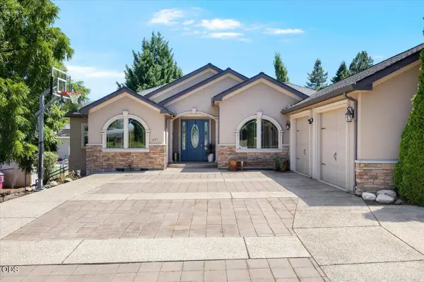 2720 Montara Drive, Medford, OR 97504