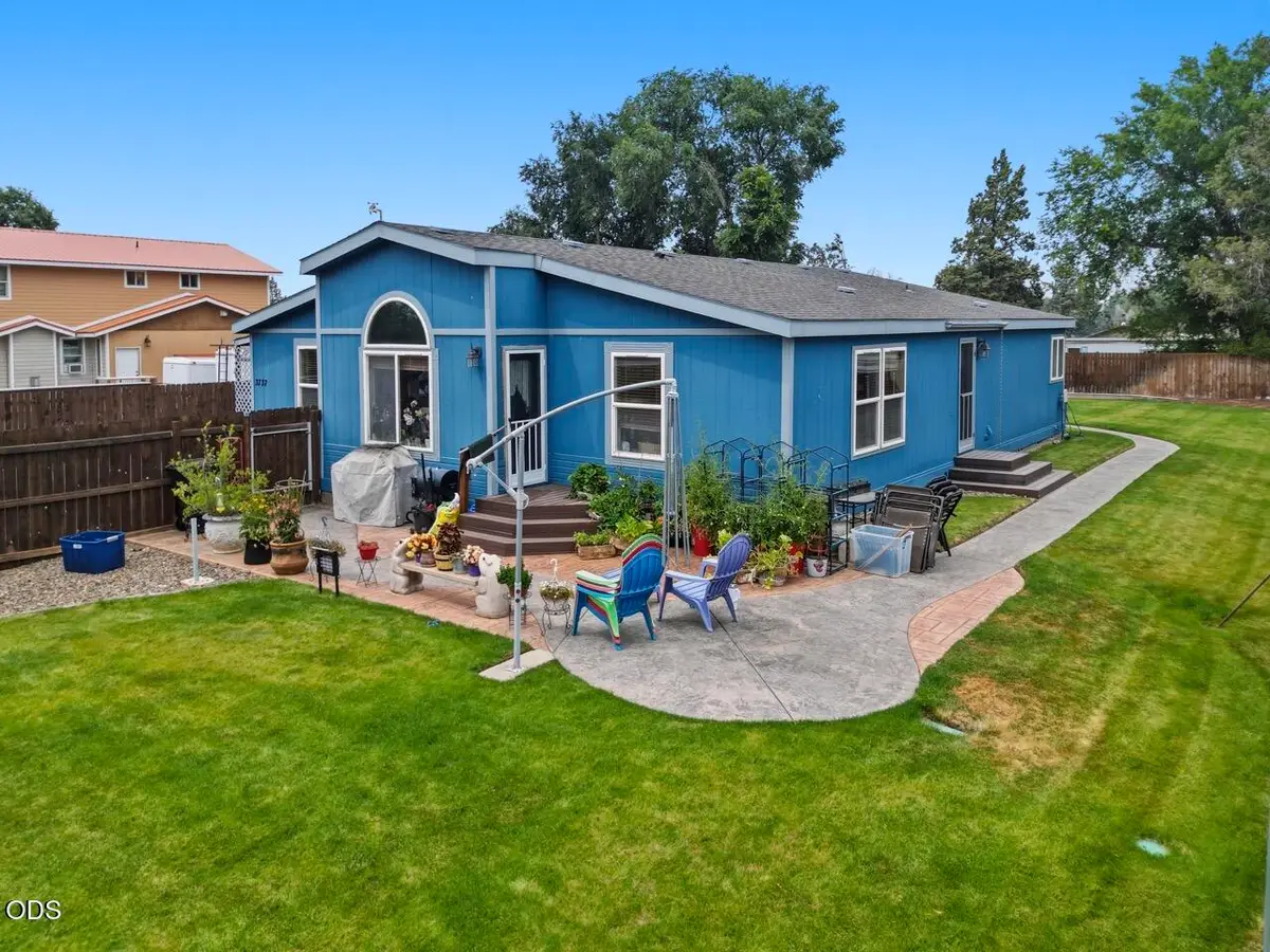 3737 NW Oak Avenue, Redmond, OR 97756 - #1