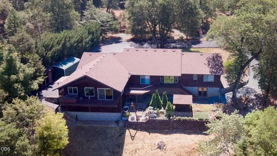 410 Lancelot Lane, Merlin, OR 97532 - #2