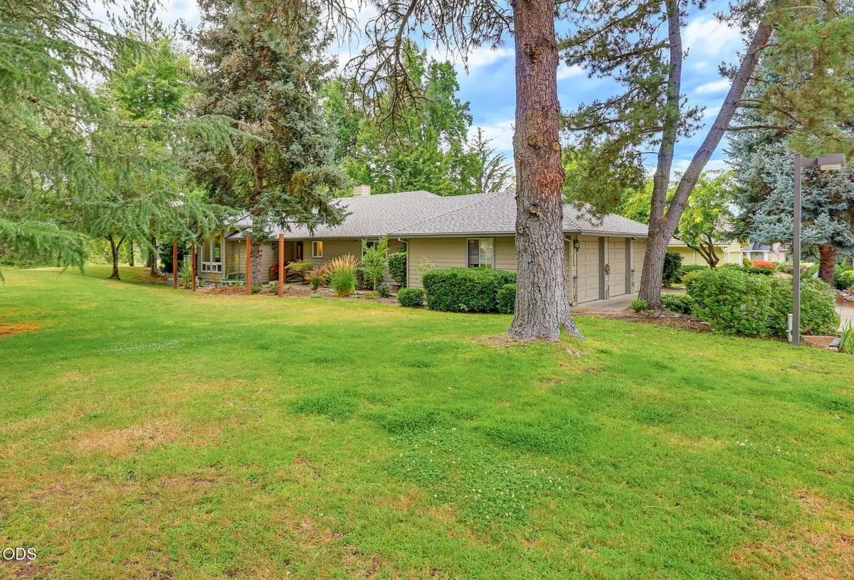 100 Twisted Pine Drive, Grants Pass, OR 97527 - #1