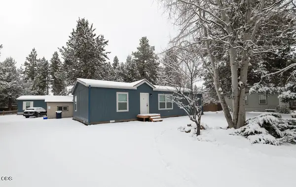 61071 Chuckanut Drive, Bend, OR 97702