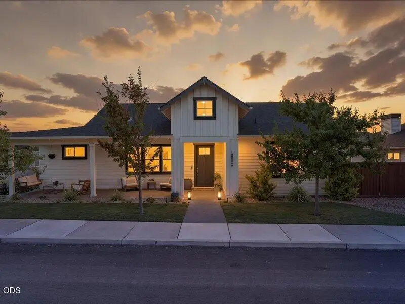 3573 SW 47th Street, Redmond, OR 97756 - #2