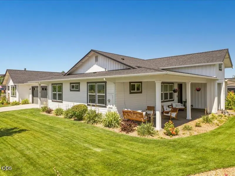 3573 SW 47th Street, Redmond, OR 97756 - #3