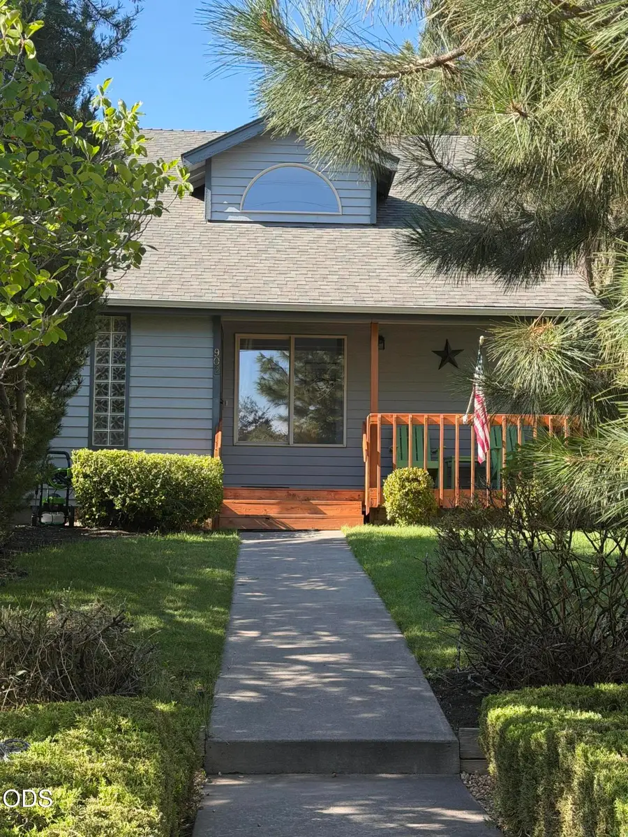 902 NW Ogden Avenue, Bend, OR 97703 - #3