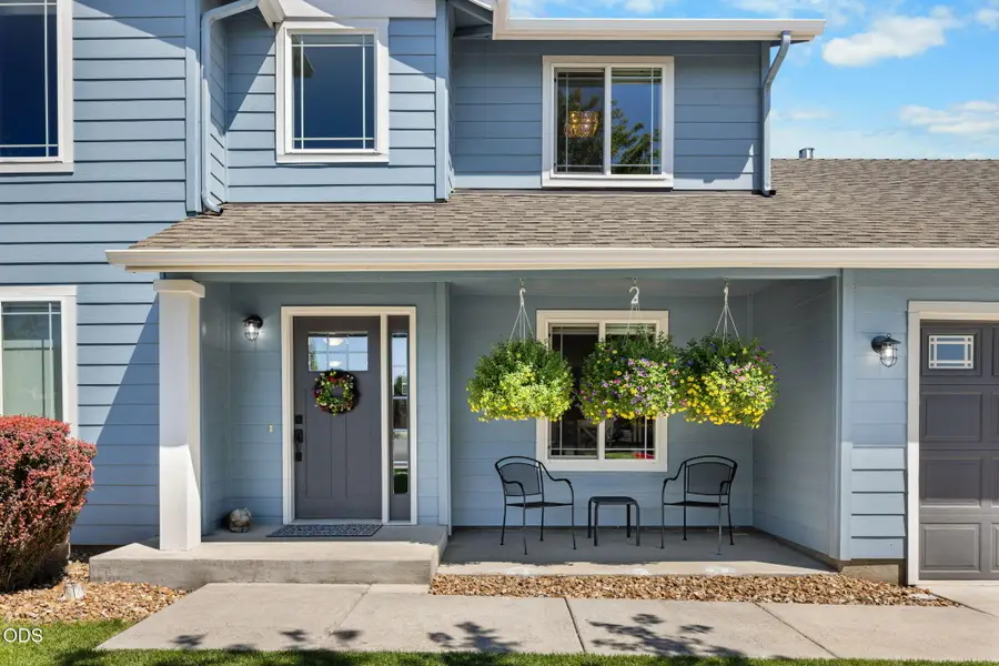 2197 NW Kingwood Avenue, Redmond, OR 97756 - #2