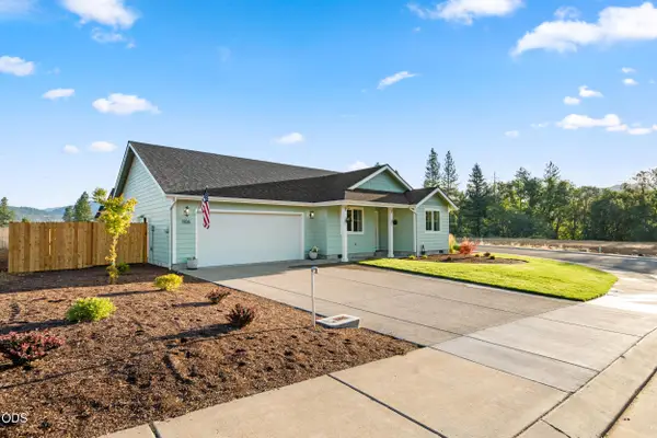 1106 Cascade Loop #Lot 8, Cave Junction, OR 97523