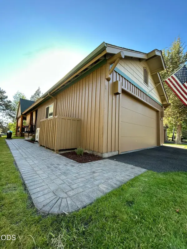 4614 Marsh Hawk Drive, Klamath Falls, OR 97601
