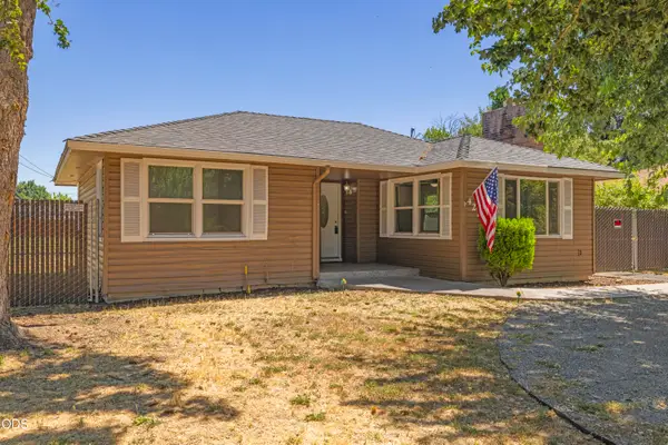 4225 Summers Lane, Klamath Falls, OR 97603
