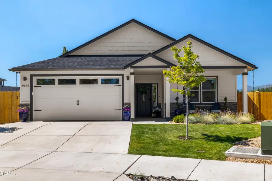 1949 W Williamson Avenue, Sisters, OR 97759 - #2