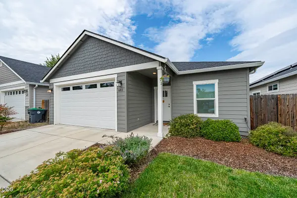 681 Heber Lane, Medford, OR 97501