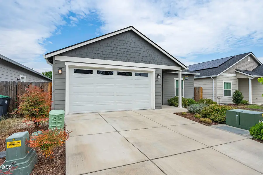 681 Heber Lane, Medford, OR 97501 - #2